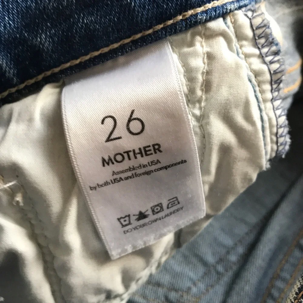 MOTHER DENIM THE LASSO SNEAK DISTRESSED WIDE LEG FRAY WOMENS 26